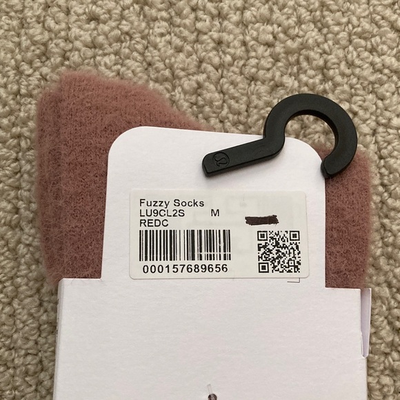 NEW Lululemon Unisex Fuzzy Crew Socks Soft Pink REDC Red Clay Size Medium NWT - Picture 6 of 8
